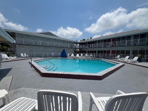 Garden Inn Homestead/Everglades/Gateway to Keys - image 33
