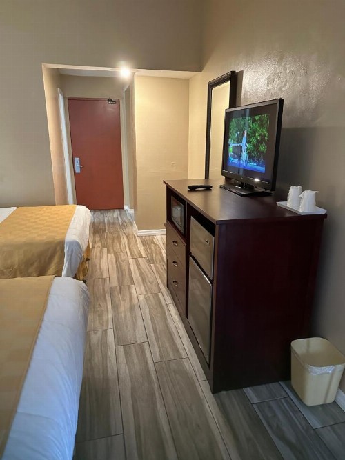A-1 Budget Motel - image 17