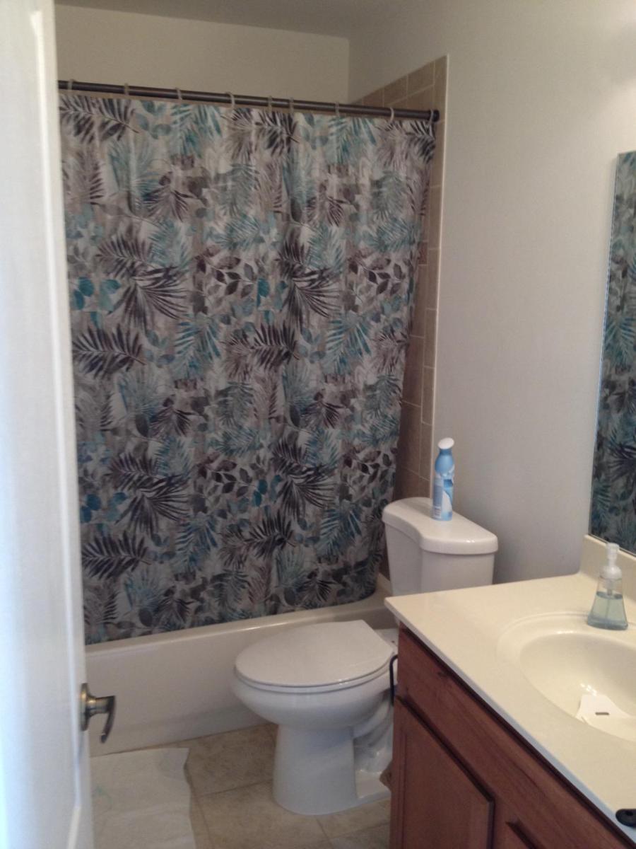 Speedway Blvd Townhouse - image 7