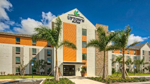 Uptown Suites Extended Stay Miami FL – Homestead - image 4