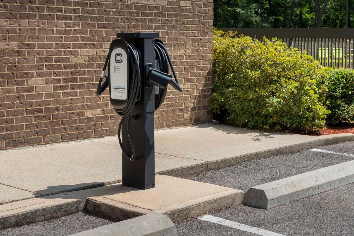 Hampton Inn Birmingham I-65/Lakeshore Drive - image 2
