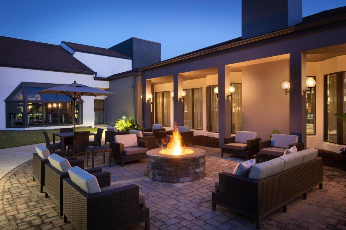 Courtyard by Marriott Birmingham Homewood - main image