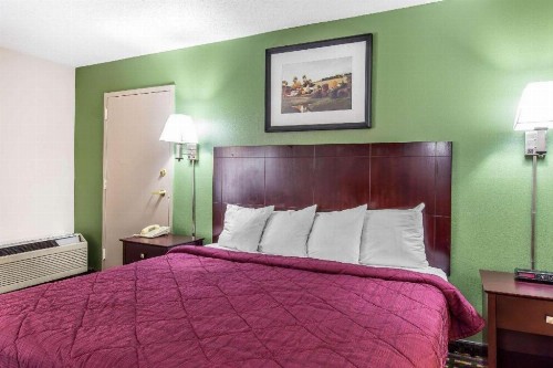 Quality Inn Homewood - image 17