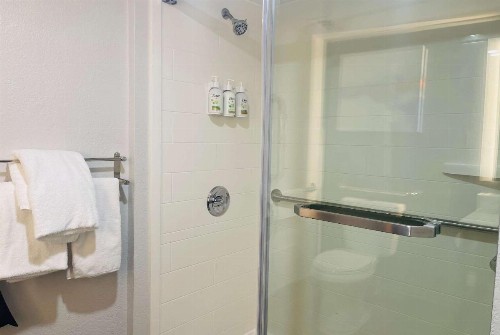 La Quinta by Wyndham Birmingham Homewood - image 17