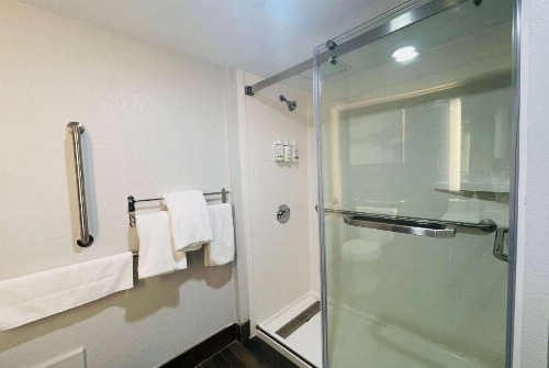 La Quinta by Wyndham Birmingham Homewood - image 37