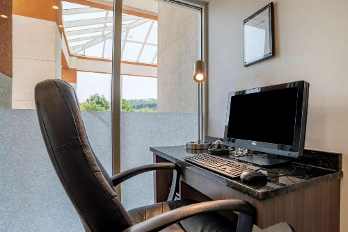Best Western Plus Carlton Suites - Birmingham - image 21