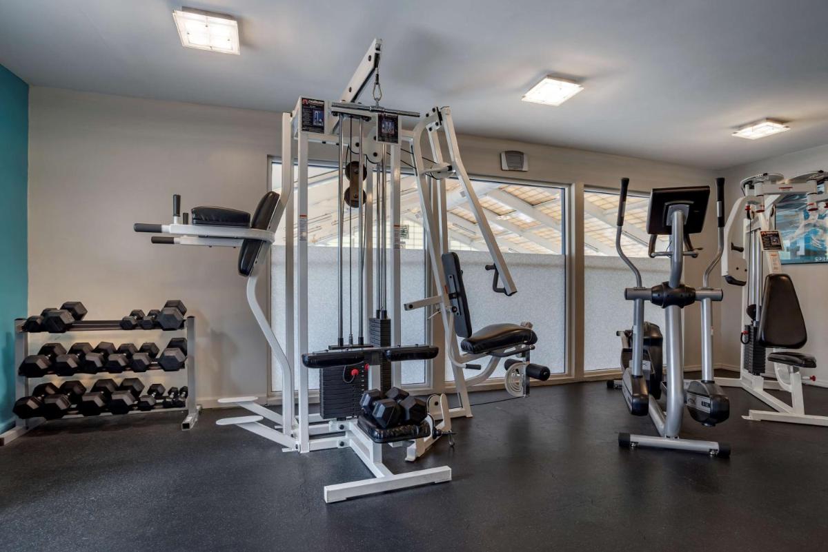 Best Western Plus Carlton Suites - Birmingham - image 6