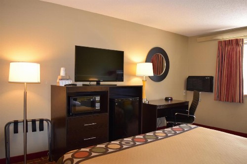 Super 8 by Wyndham Homewood Birmingham Area - image 16