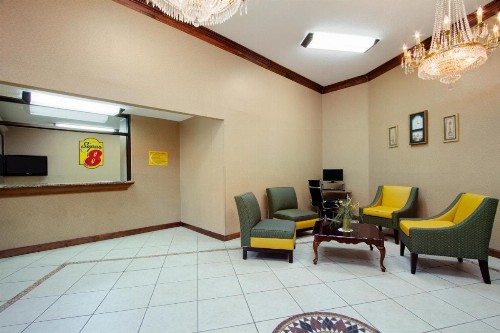 Super 8 by Wyndham Homewood Birmingham Area - image 22