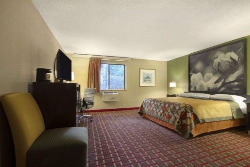 Super 8 by Wyndham Homewood Birmingham Area - image 23