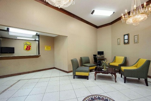 Super 8 by Wyndham Homewood Birmingham Area - image 42