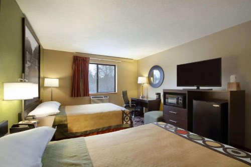 Super 8 by Wyndham Homewood Birmingham Area - image 43