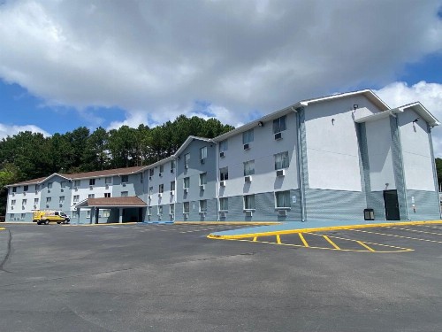 Super 8 by Wyndham Homewood Birmingham Area - image 49