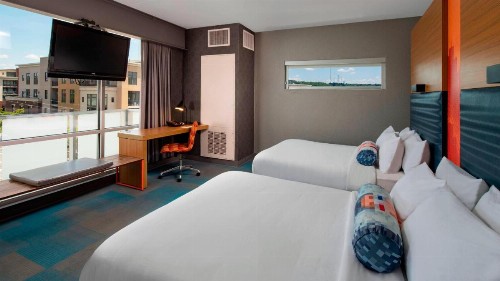 Aloft Birmingham Soho Square - image 3