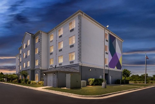 Country Inn & Suites by Radisson Homewood AL - image 2