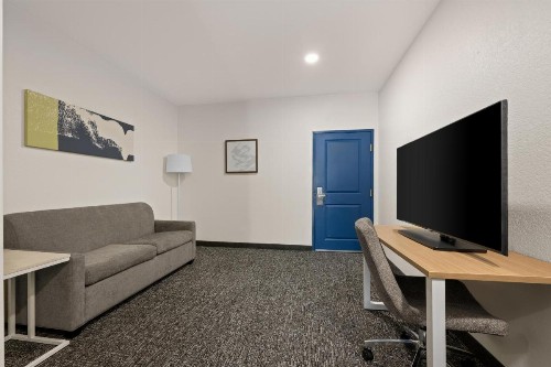 Country Inn & Suites by Radisson Homewood AL - image 45
