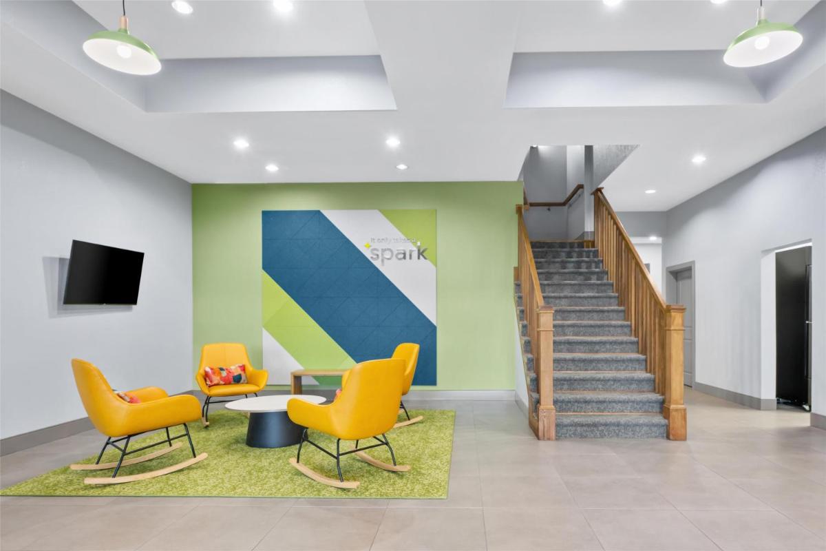 Country Inn & Suites by Radisson Homewood AL - image 6