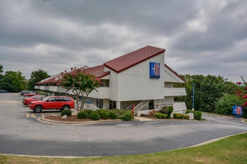 Motel 6-Birmingham AL - image 11
