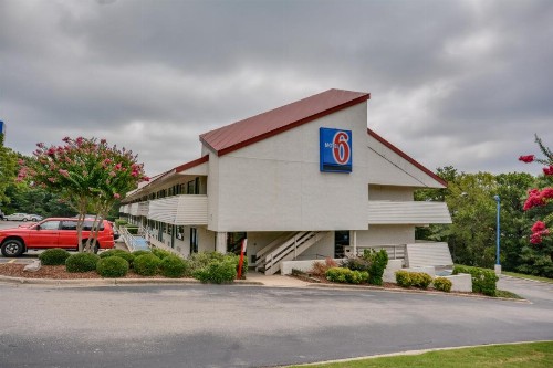 Motel 6-Birmingham AL - image 16