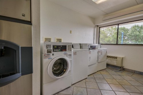 Motel 6-Birmingham AL - image 21