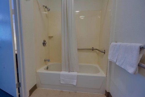 Motel 6-Birmingham AL - image 26