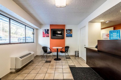Motel 6-Birmingham AL - image 3