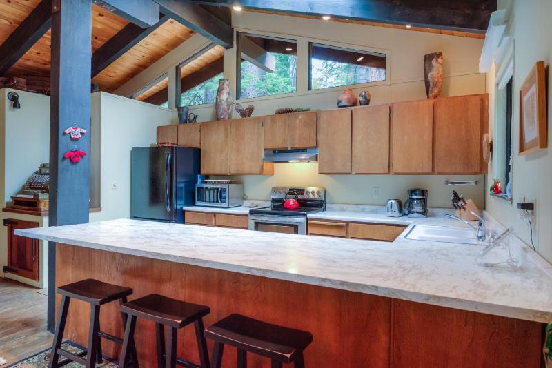 Cabin in the Pines - image 5