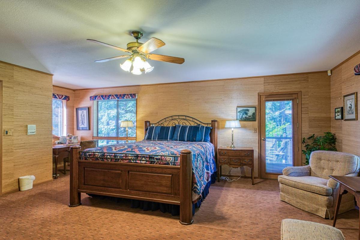 Park Avenue Tahoe Lodge - image 2