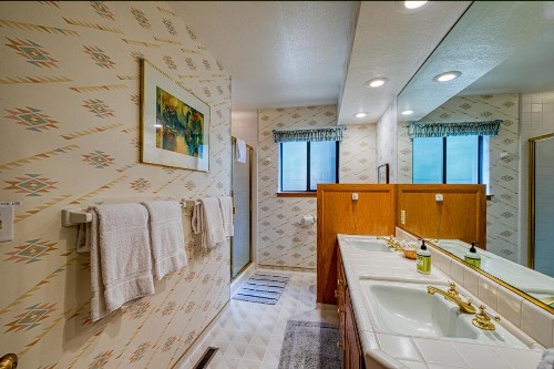 Park Avenue Tahoe Lodge - image 5