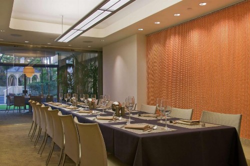 Hilton Waikiki Beach Hotel - image 9