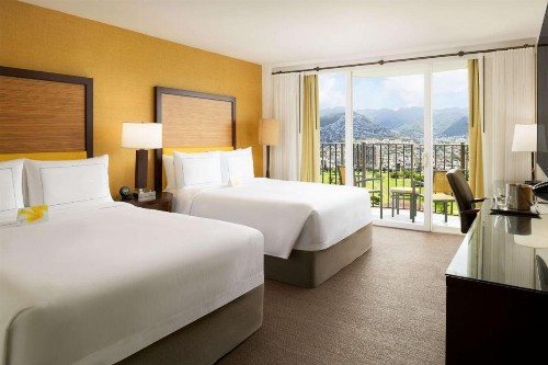 Hilton Waikiki Beach Hotel - image 23