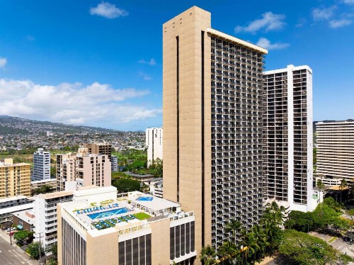 Hilton Waikiki Beach Hotel - image 30