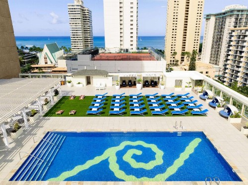 Hilton Waikiki Beach Hotel - image 3