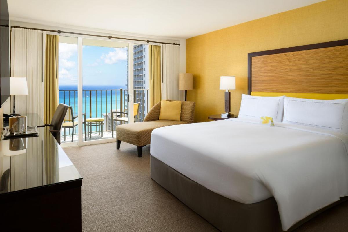 Hilton Waikiki Beach Hotel - image 6