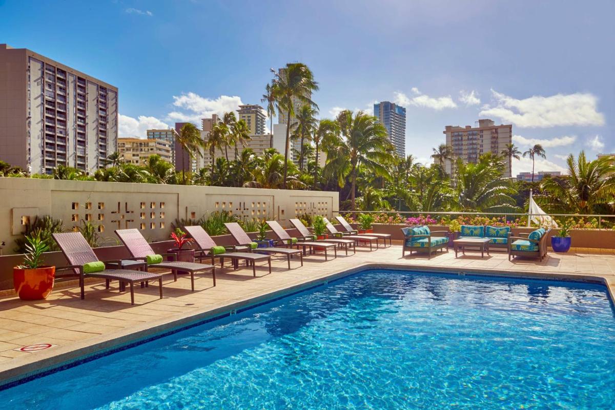 DoubleTree by Hilton Alana - Waikiki Beach - main image