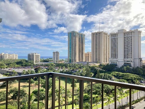 DoubleTree by Hilton Alana - Waikiki Beach - image 15