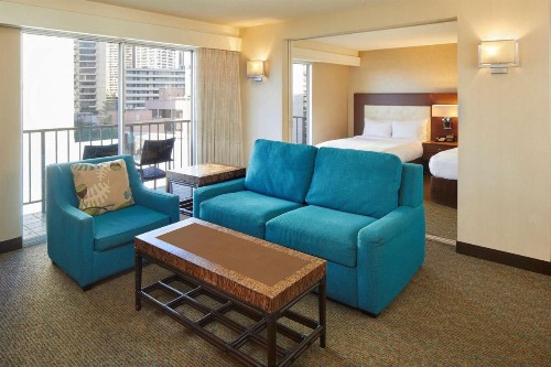 DoubleTree by Hilton Alana - Waikiki Beach - image 3