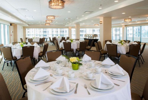 DoubleTree by Hilton Alana - Waikiki Beach - image 44