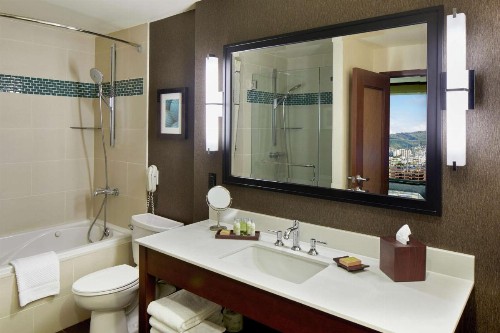 DoubleTree by Hilton Alana - Waikiki Beach - image 50