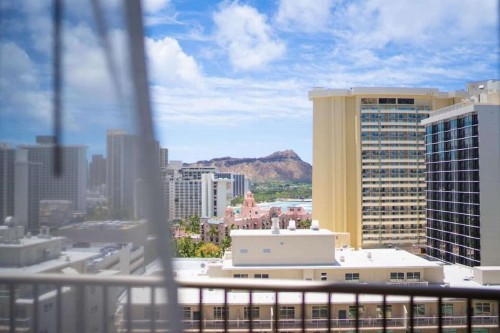 Embassy Suites by Hilton Waikiki Beach Walk - image 11