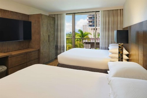 Embassy Suites by Hilton Waikiki Beach Walk - image 13