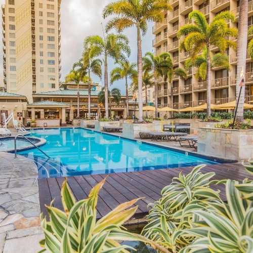Embassy Suites by Hilton Waikiki Beach Walk - image 26