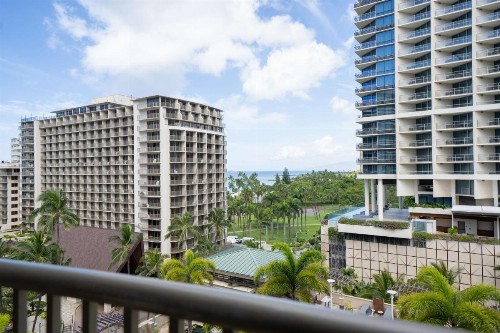 Embassy Suites by Hilton Waikiki Beach Walk - image 34