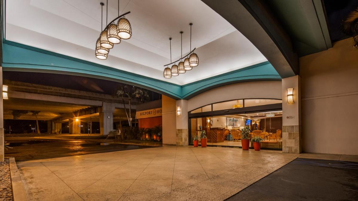 Airport Honolulu Hotel - image 4