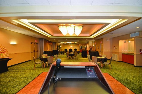 Airport Honolulu Hotel - image 6