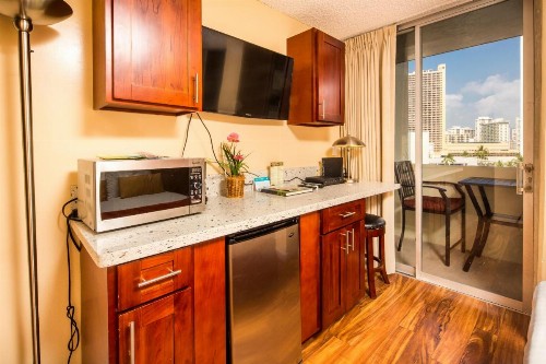 Castle Waikiki Grand Hotel - image 18