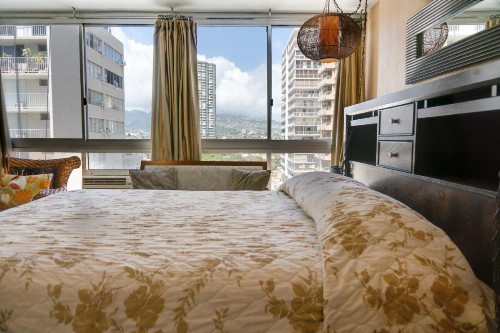 Castle Waikiki Grand Hotel - image 25