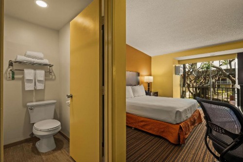 Best Western The Plaza Hotel - Free Breakfast - image 29