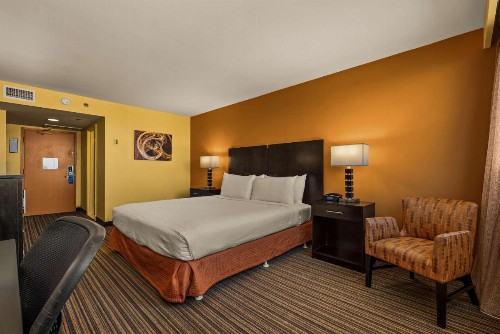 Best Western The Plaza Hotel - Free Breakfast - image 43