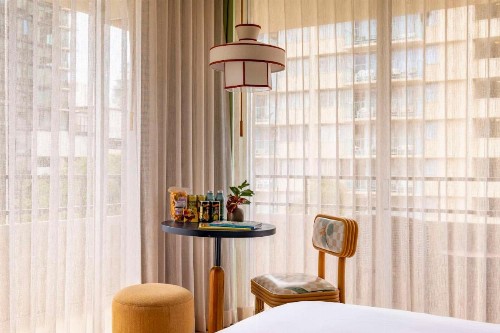 Waikiki Sand Villa Hotel - image 32